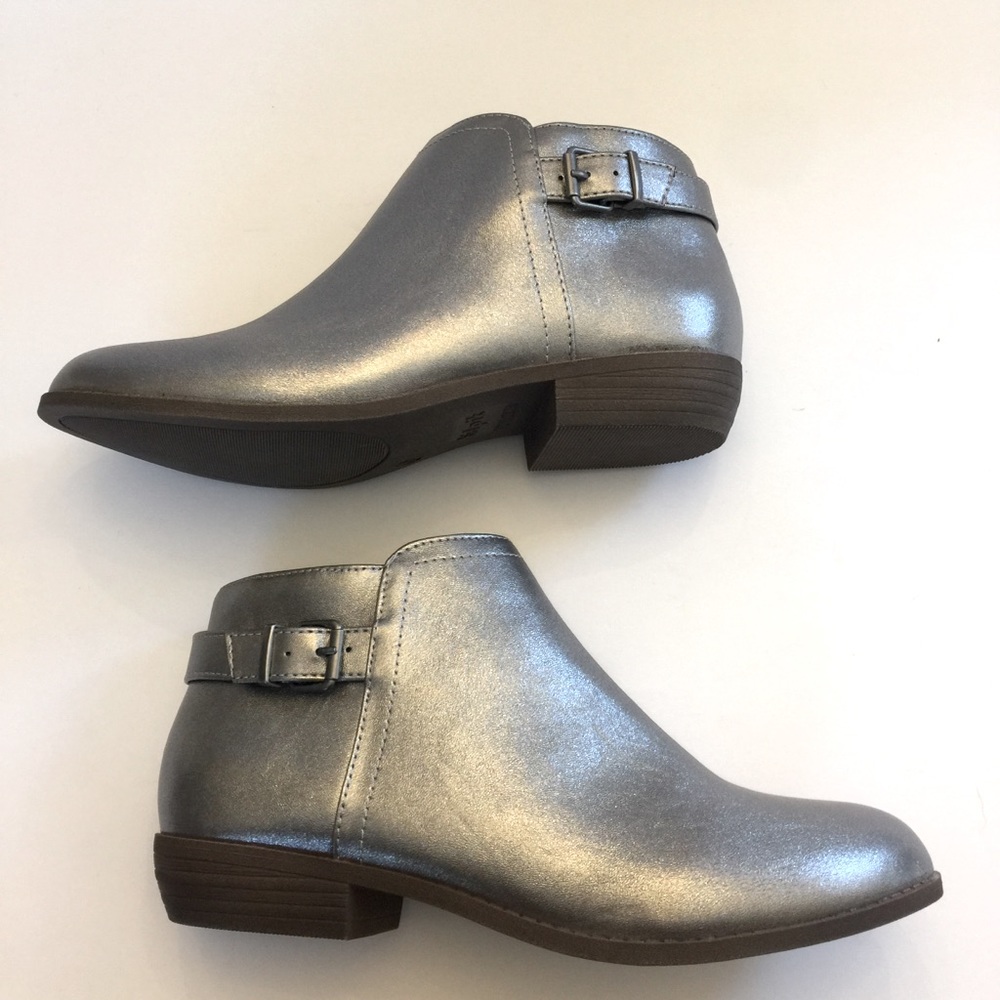 New Kidpik Silver Ankle Boots Sz 6